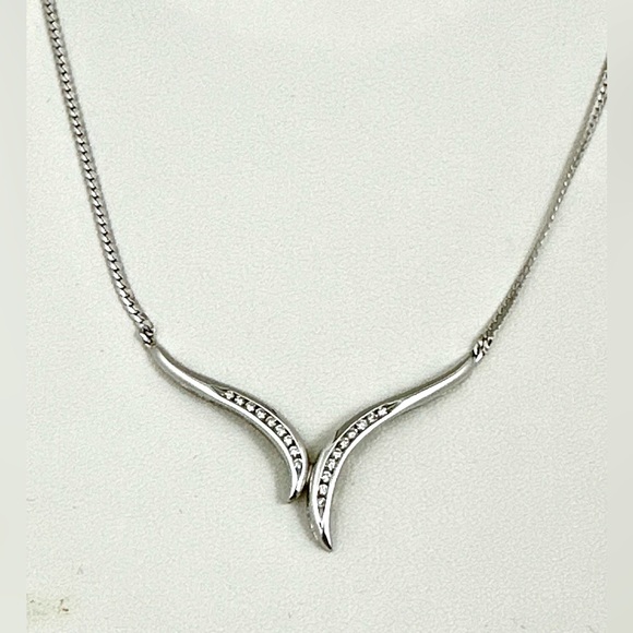 Ernest Jones white gold diamond necklace *matching earrings available* - Picture 1 of 10